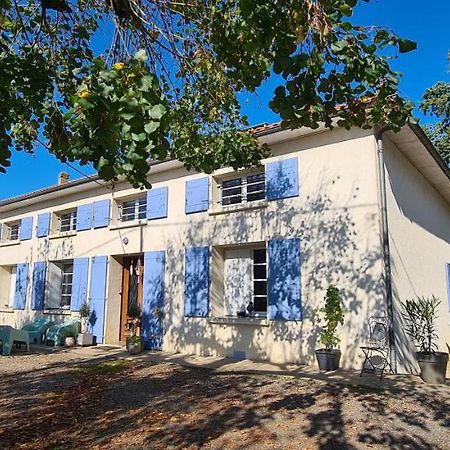 Le Coq En Repos Bed & Breakfast Saint-Sylvestre-sur-Lot Exterior photo