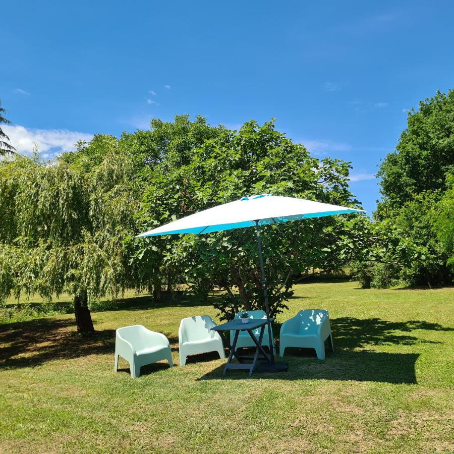 Le Coq En Repos Bed & Breakfast Saint-Sylvestre-sur-Lot Exterior photo