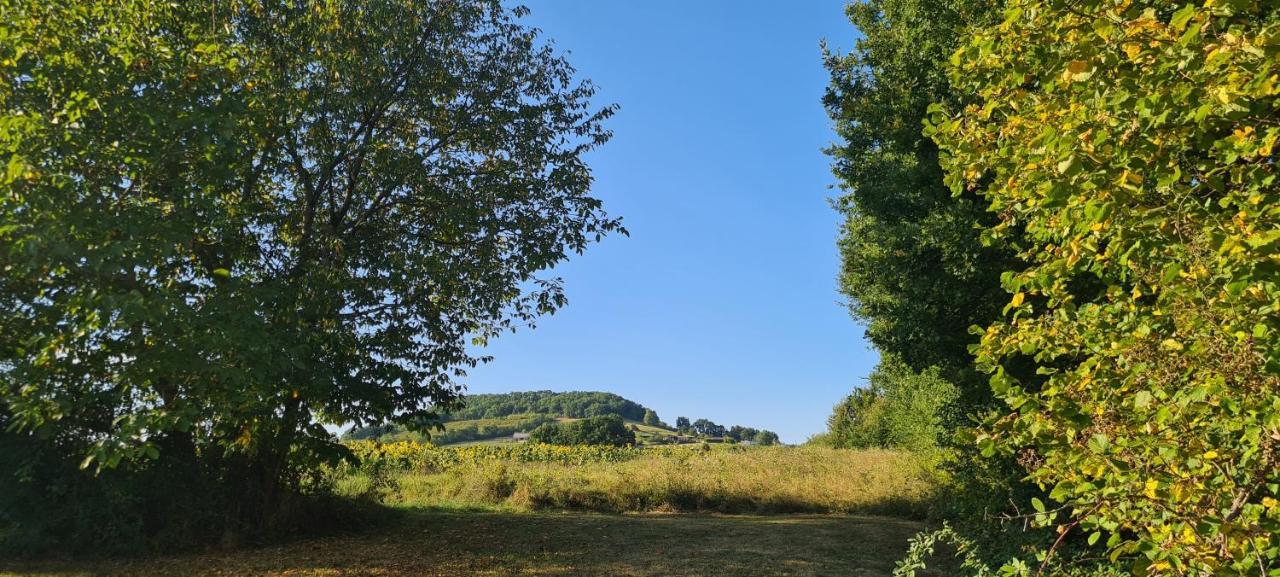 Le Coq En Repos Bed & Breakfast Saint-Sylvestre-sur-Lot Exterior photo