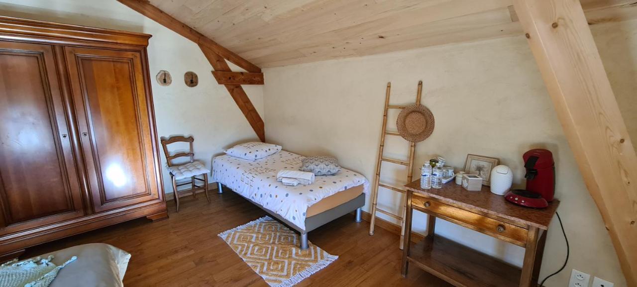 Le Coq En Repos Bed & Breakfast Saint-Sylvestre-sur-Lot Exterior photo