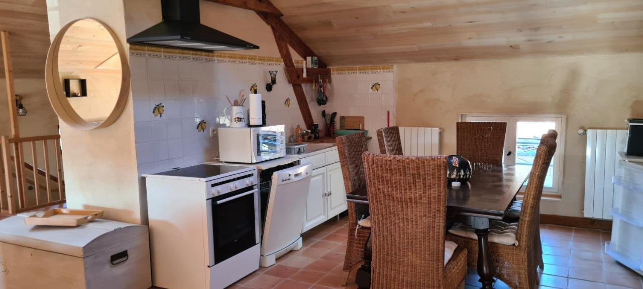 Le Coq En Repos Bed & Breakfast Saint-Sylvestre-sur-Lot Exterior photo