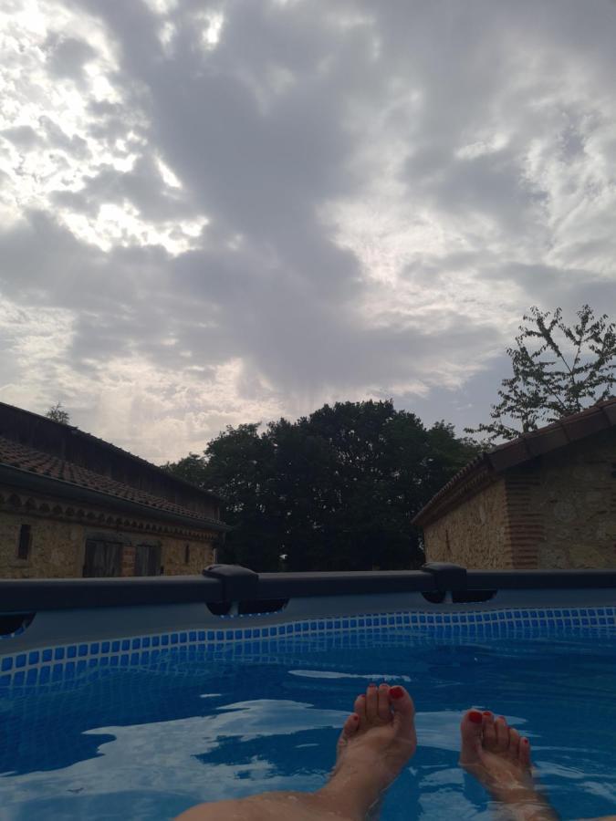 Le Coq En Repos Bed & Breakfast Saint-Sylvestre-sur-Lot Exterior photo
